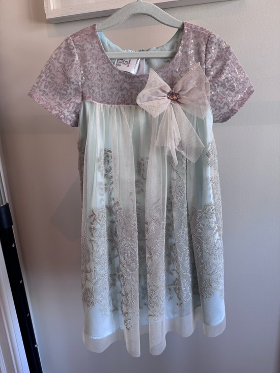 iris & ivy Other - iris & ivy Mint Green Dress with Dusty Pink Sequin Bodice and Bow